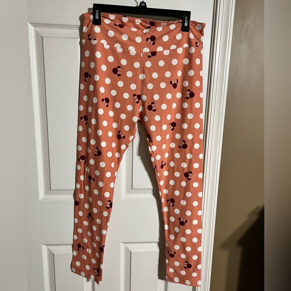 Lularoe Disney Leggings.